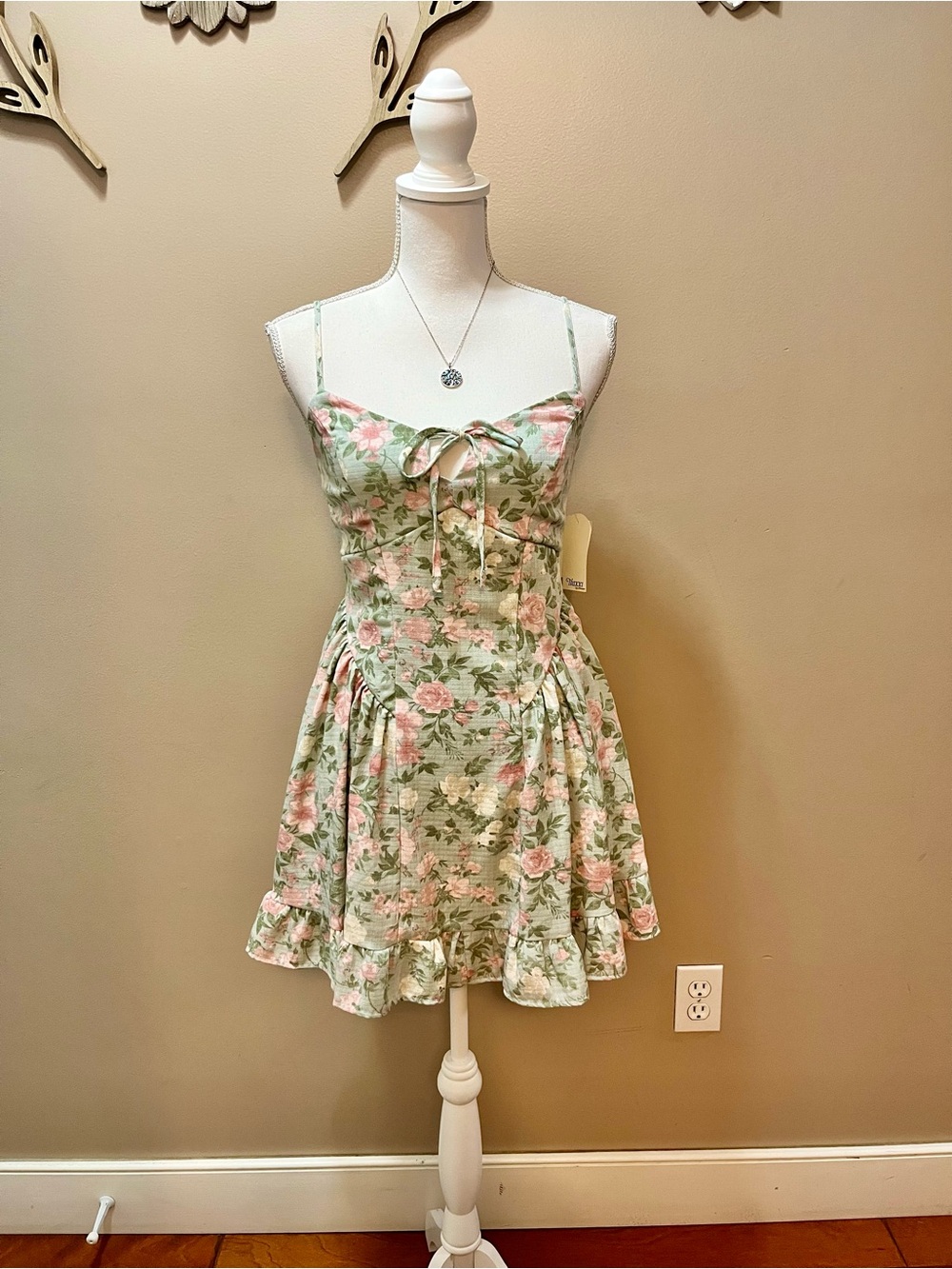 NWT Trixxi Floral Tie-Front Sundress in Green and Pink Size Small